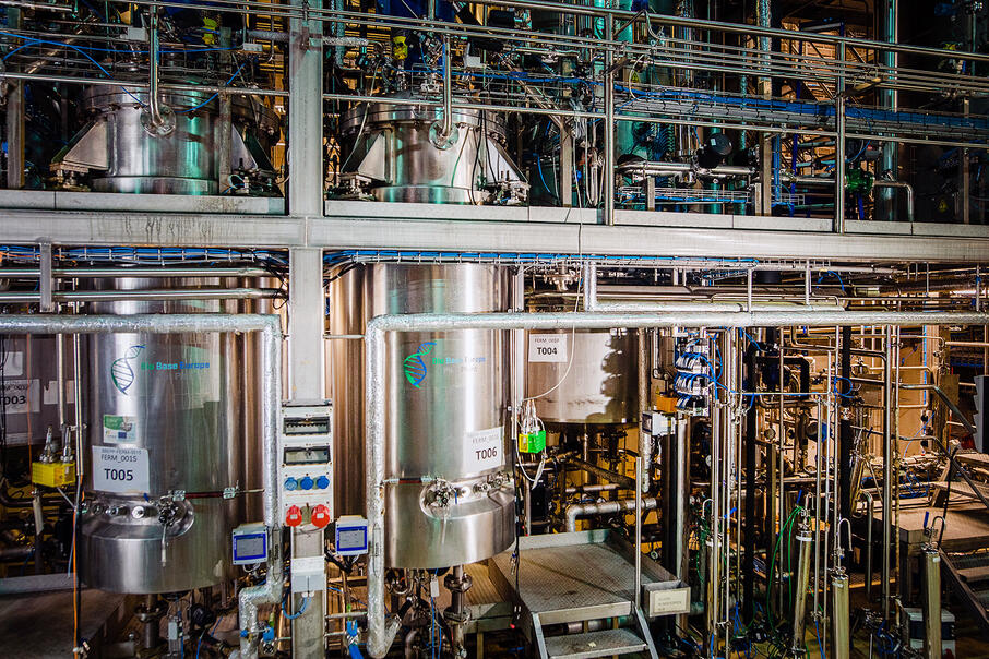 2 fermentoren van 1500 L in Bio Base Europe Pilot Plant
